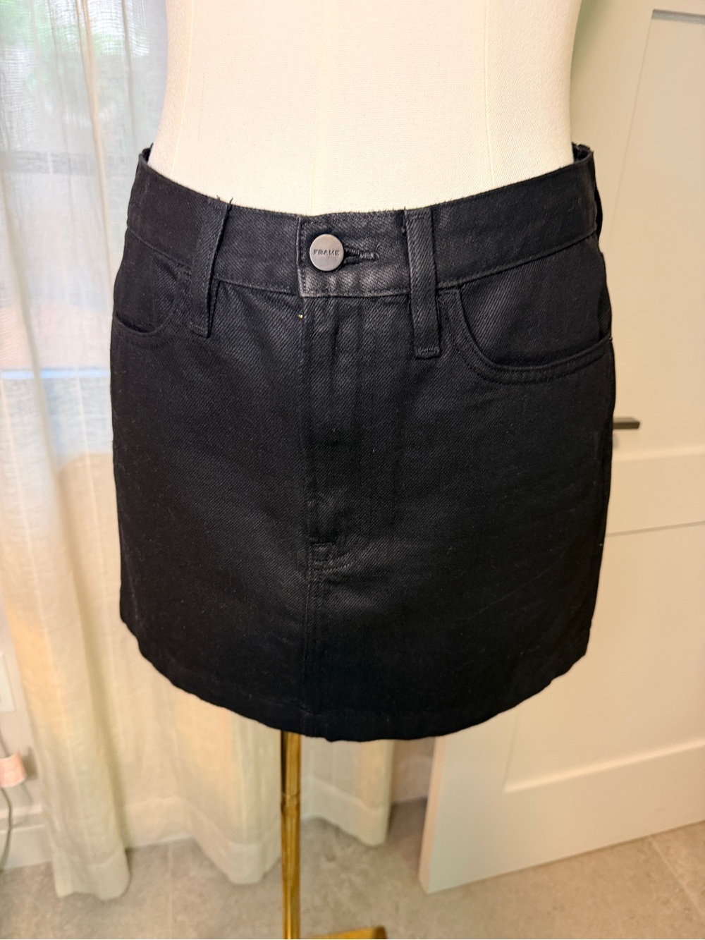 FRAME Black Denim Utility Mini Skirt – Size 26 – Like New